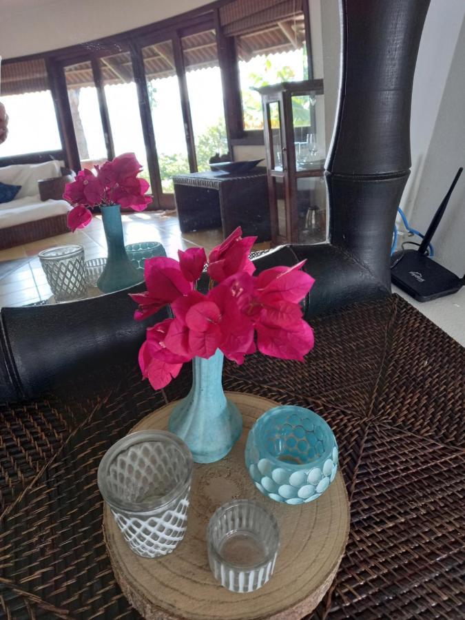 גרופאבה Luxury Suites Vila Indonesia מראה חיצוני תמונה