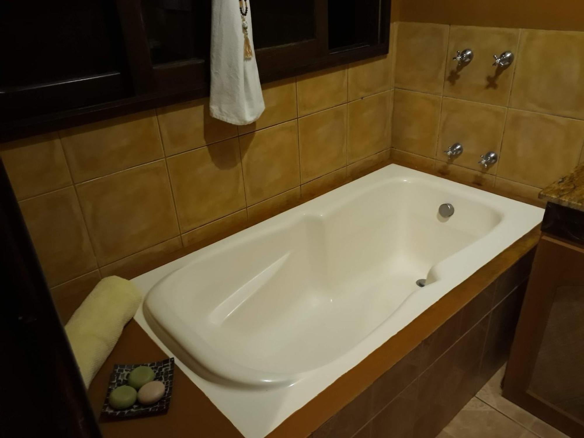 גרופאבה Luxury Suites Vila Indonesia מראה חיצוני תמונה