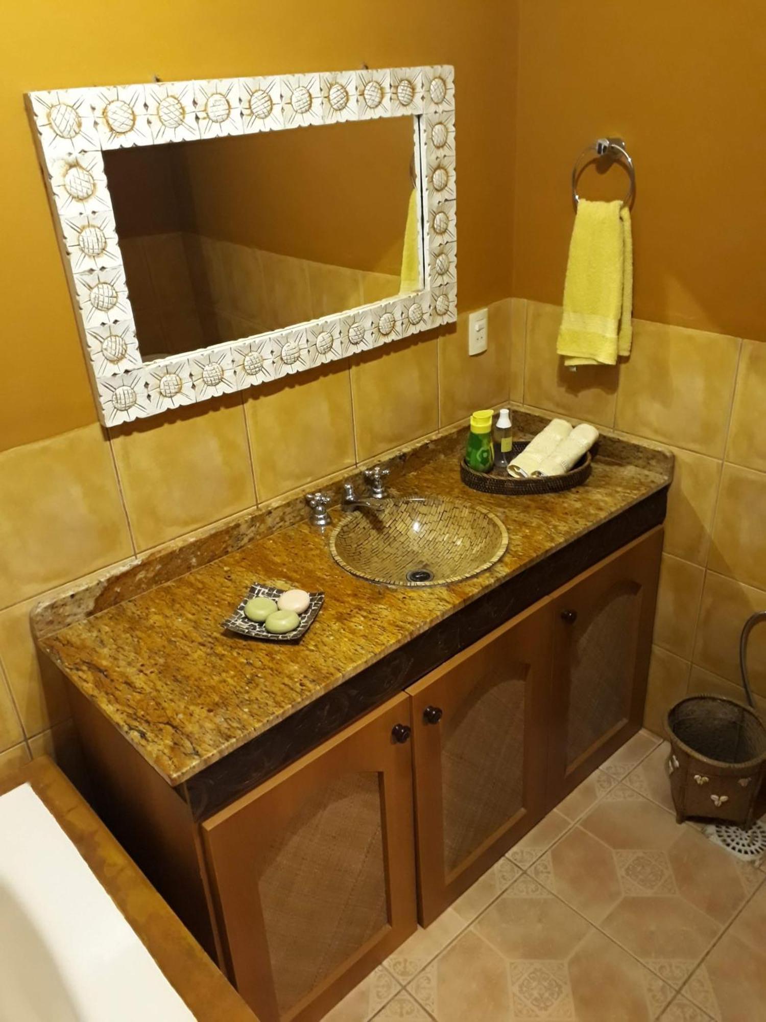 גרופאבה Luxury Suites Vila Indonesia מראה חיצוני תמונה